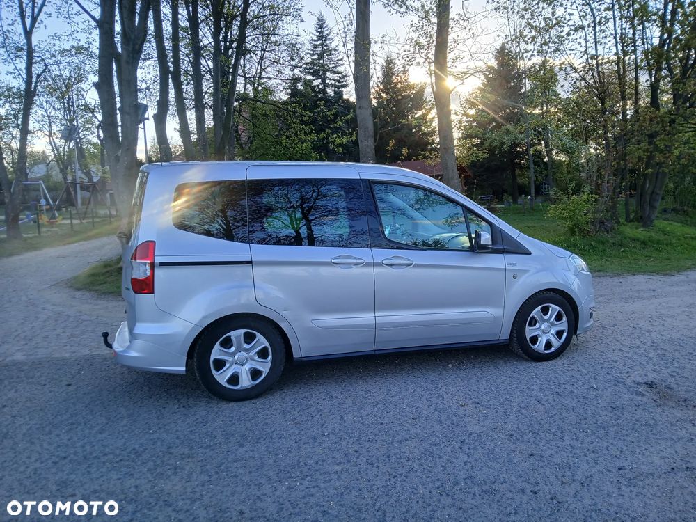 Ford Tourneo Courier 1.0 EcoBoost Titanium - 14