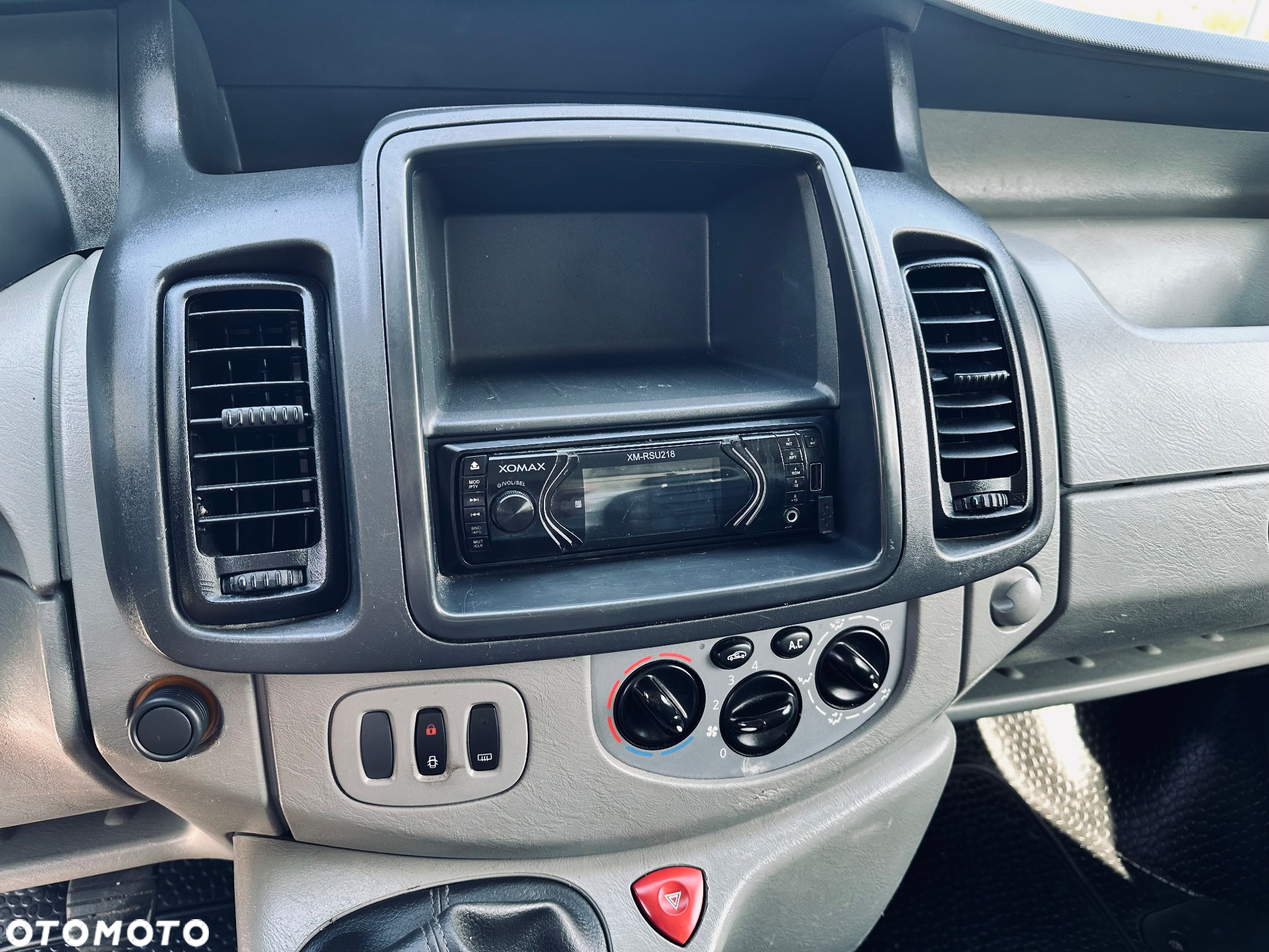Renault Trafic - 15