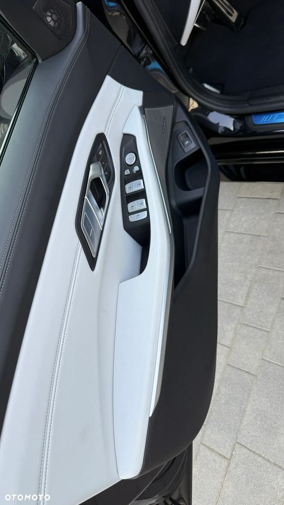 BMW M3 Competition xDrive sport - 19