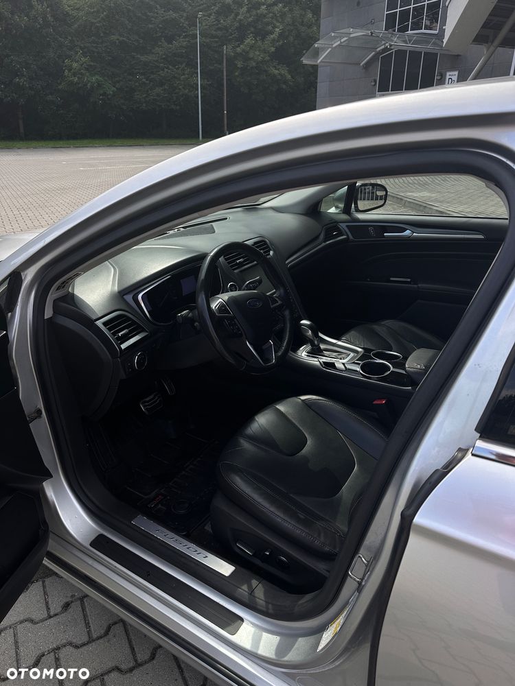 Ford Fusion - 7