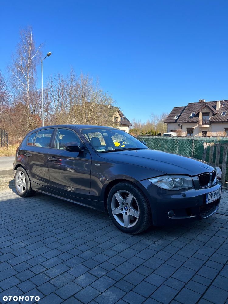 BMW Seria 1 120i - 12
