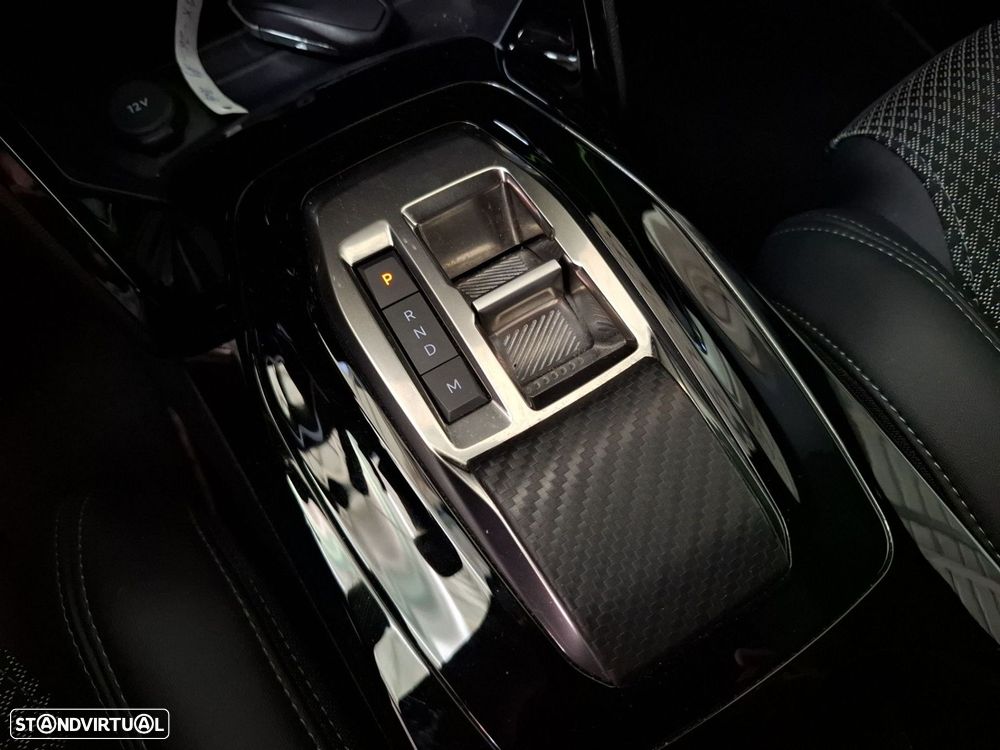Peugeot 2008 1.2 PureTech GT EAT8 - 22