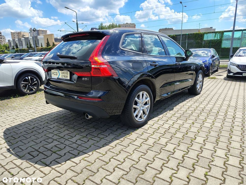 Volvo XC 60 B5 B AWD Momentum Pro - 4
