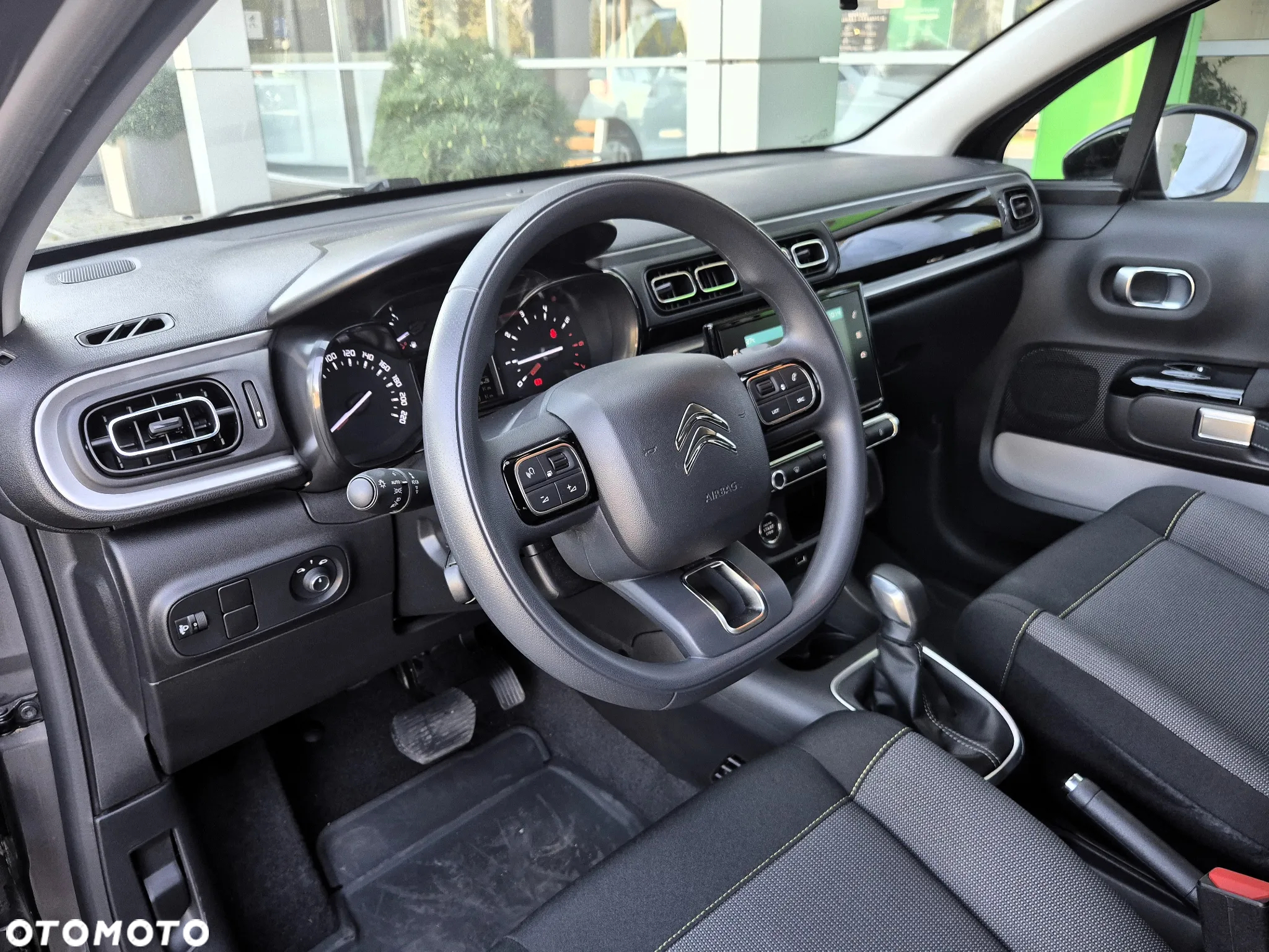 Citroën C3 1.2 PureTech Shine EAT6 - 11
