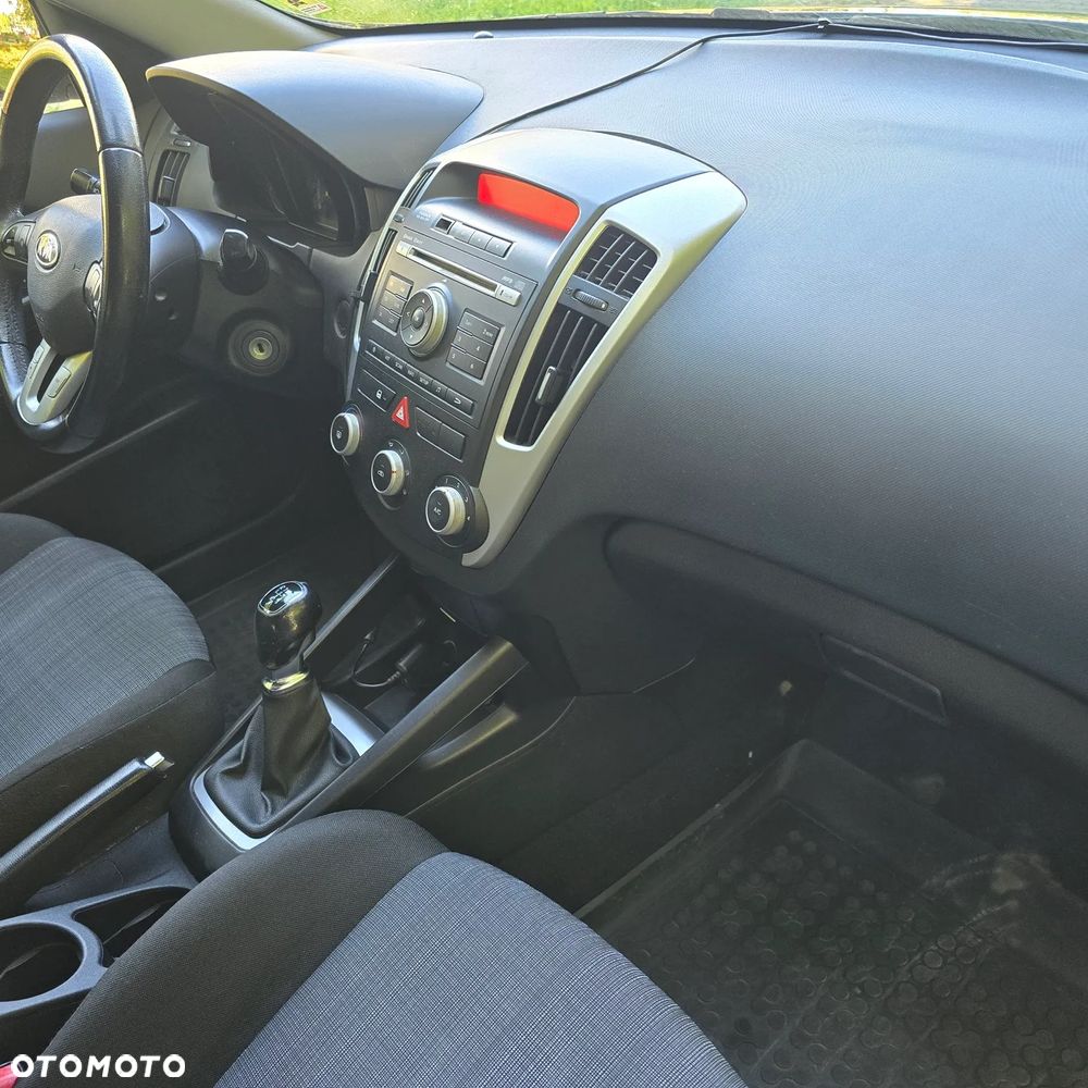 Kia Ceed Cee'd 1.6 Comfort - 9