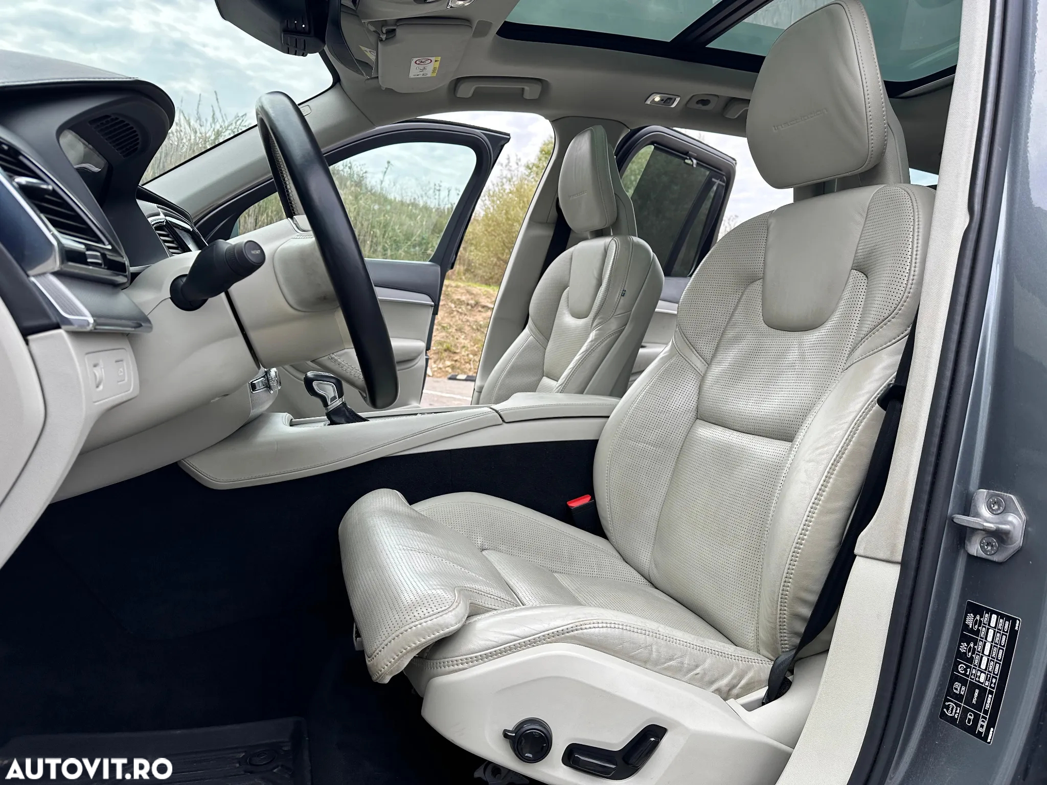 Volvo XC 90 D5 AWD Geartronic Inscription - 32