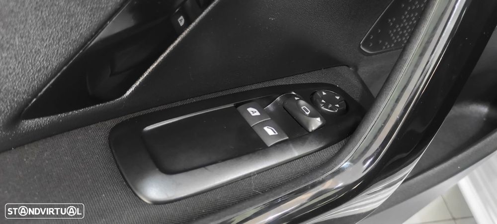 Peugeot 208 1.2 PureTech Style - 38