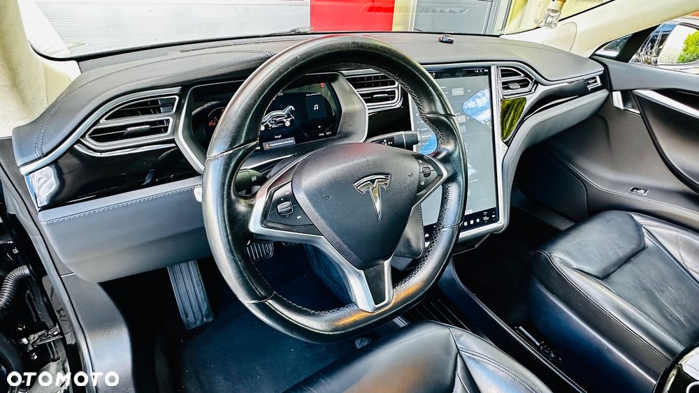 Tesla Model S - 19