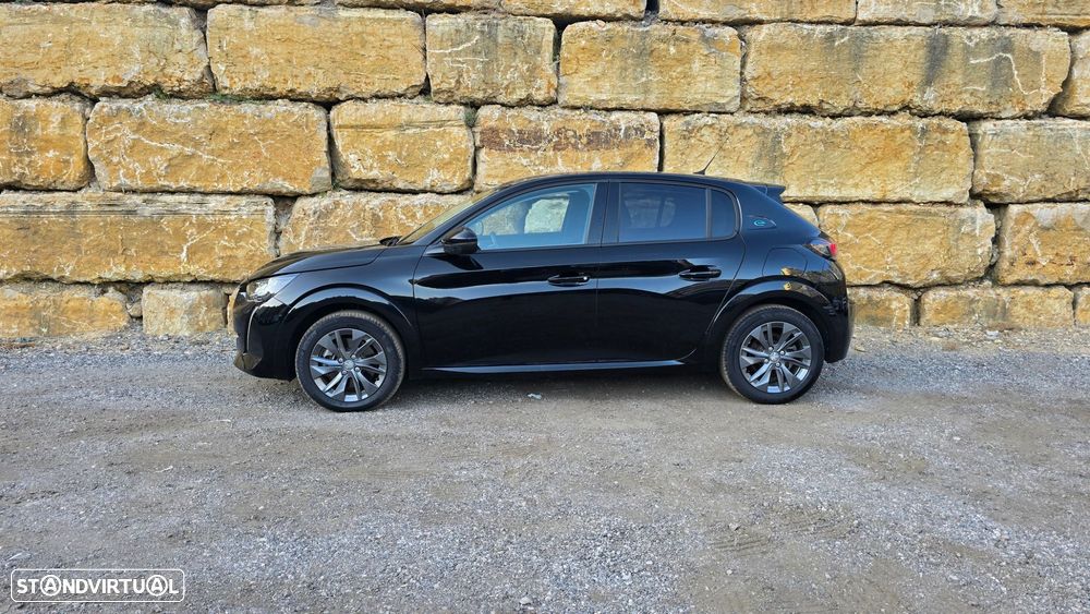 Peugeot e-208 Allure Pack - 3