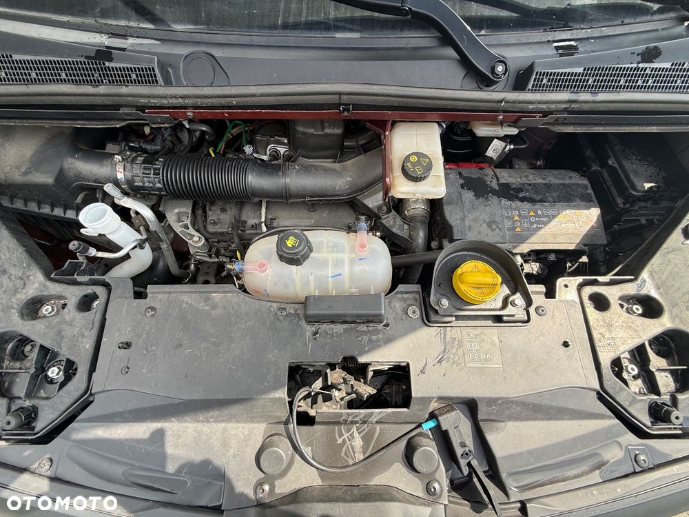 Renault Trafic 2.0 dCi - 17