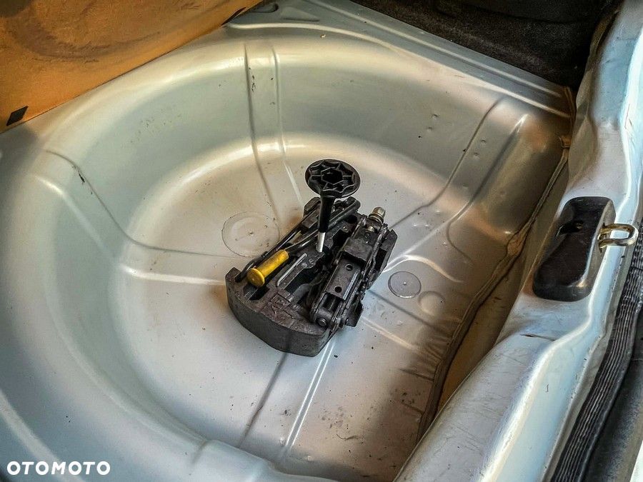 Renault Megane 1.6 - 11