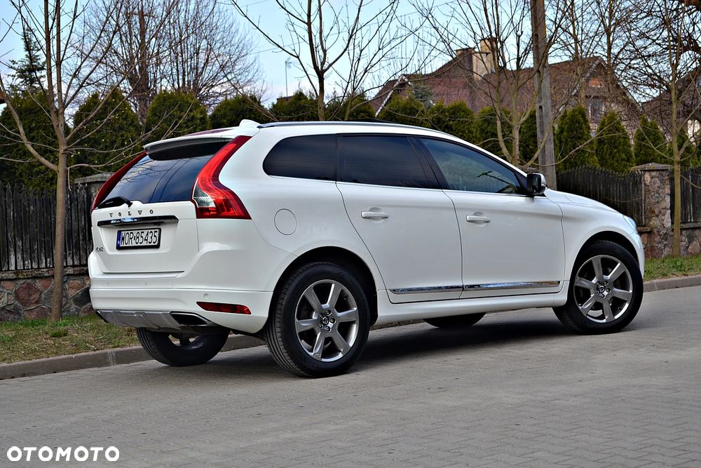 Volvo XC 60 D5 AWD Geartronic Summum - 15