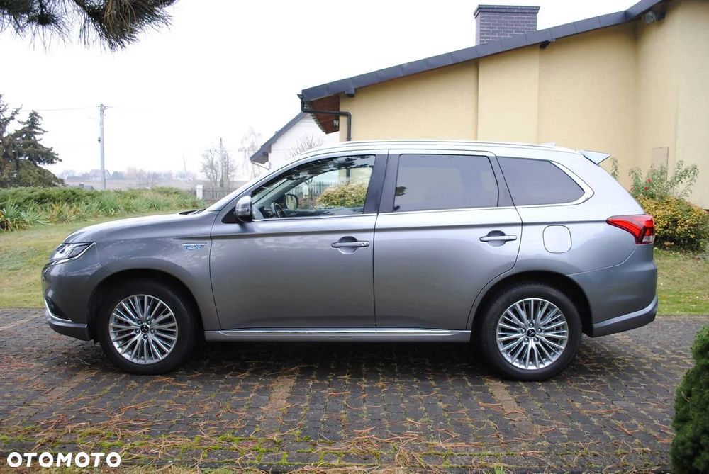 Mitsubishi Outlander - 5