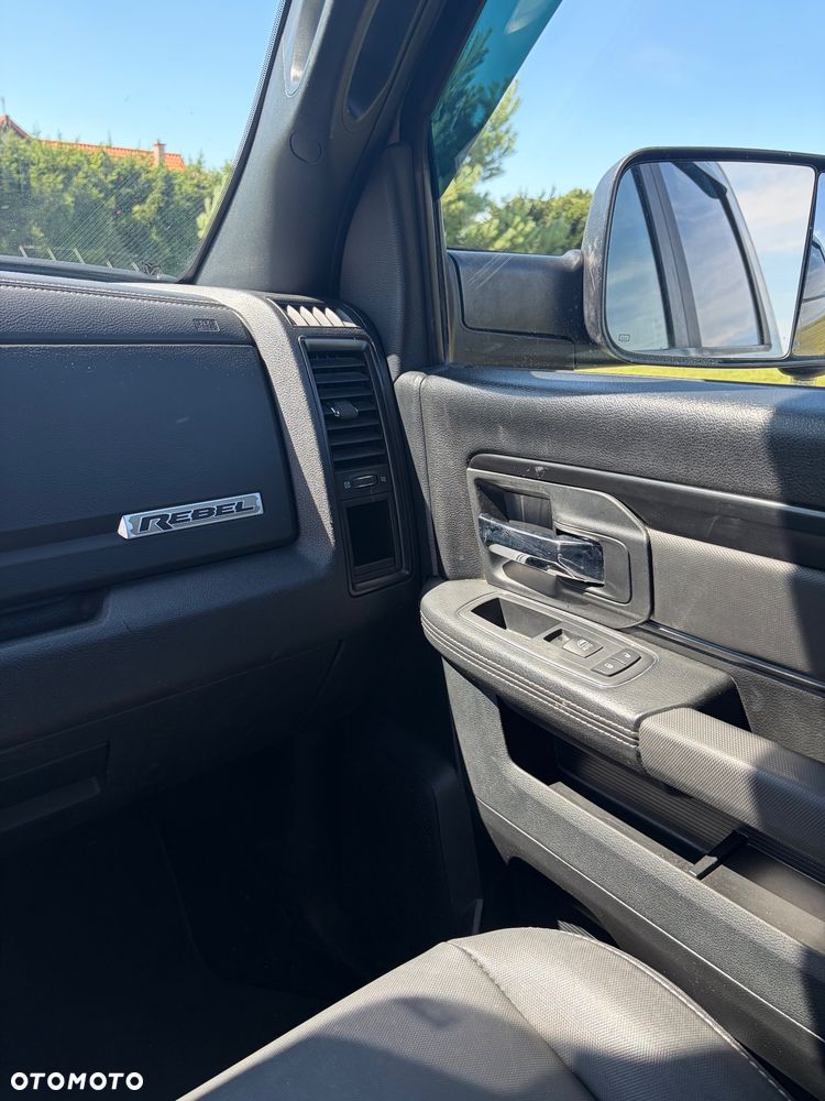 Dodge RAM 5.7 4x4 - 17