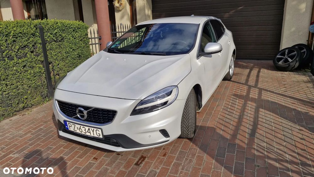 Volvo V40 D3 Drive-E R-Design Momentum - 1