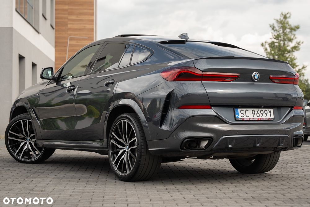 BMW X6 xDrive40d mHEV - 16