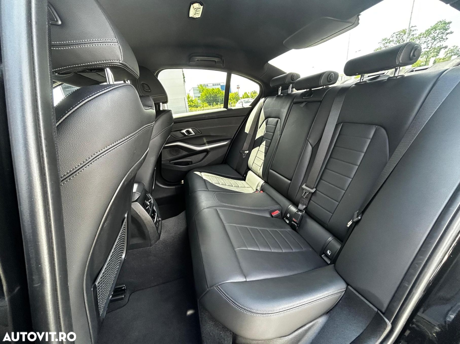 BMW Seria 3 318d AT MHEV - 14