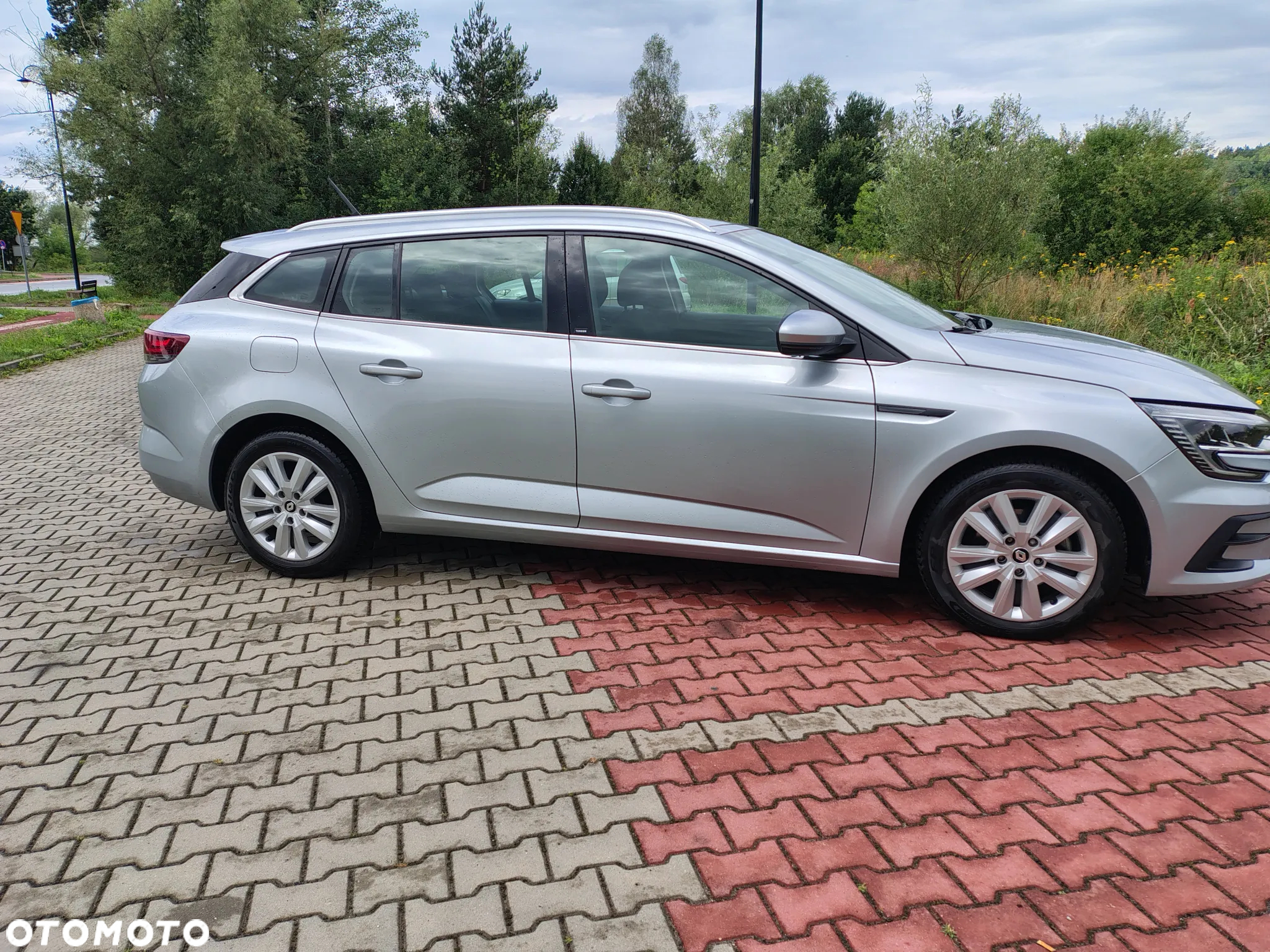 Renault Megane 1.5 Blue dCi Intens - 12