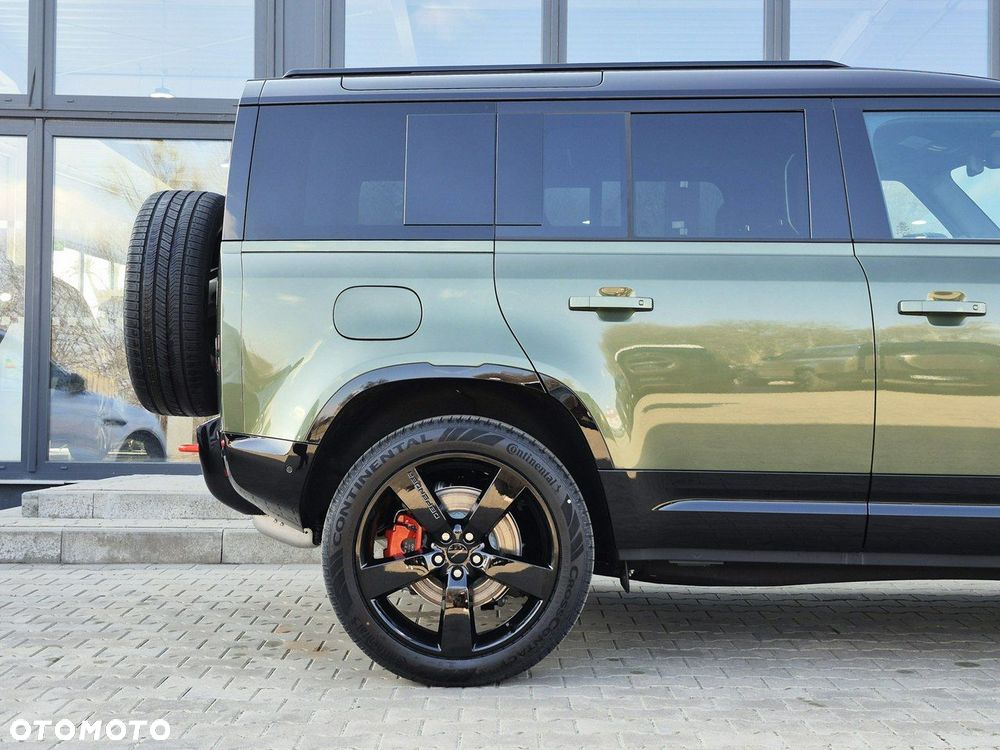 Land Rover Defender - 7