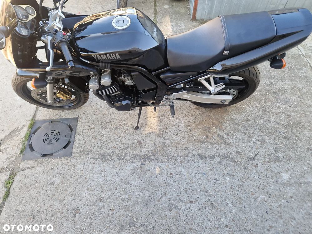 Yamaha FZ - 6