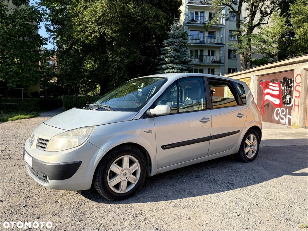 Renault Scenic - 1