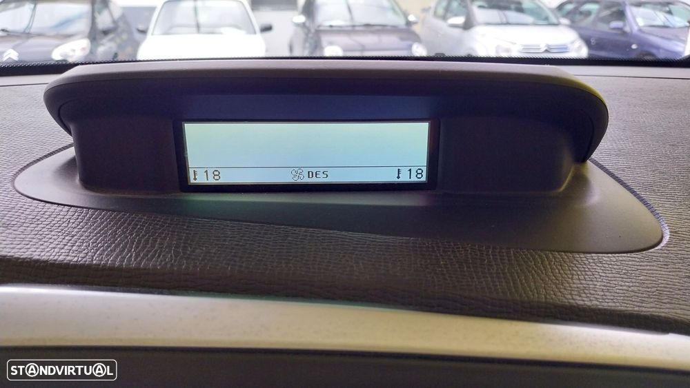 Volvo XC 60 D5 Momentum - 11