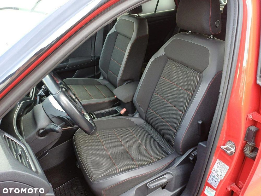 Volkswagen T-Roc - 11