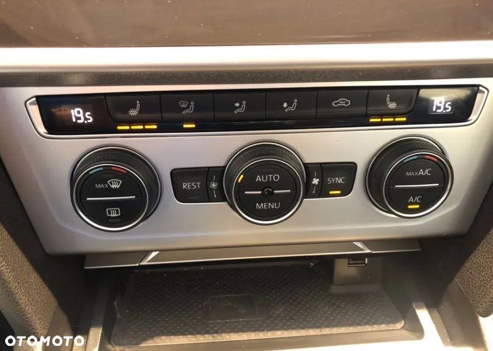 Volkswagen Passat Variant 2.0 TDI SCR Comfortline - 15