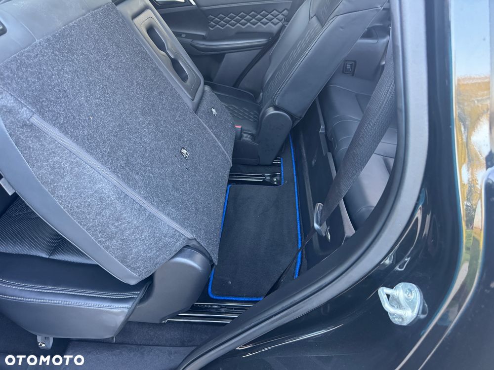 Mitsubishi Outlander 2.4 4WD Select - 30
