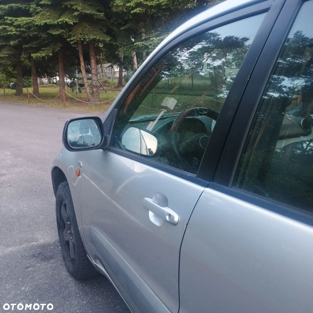 Toyota RAV4 2.0 D-4D 4x4 - 17