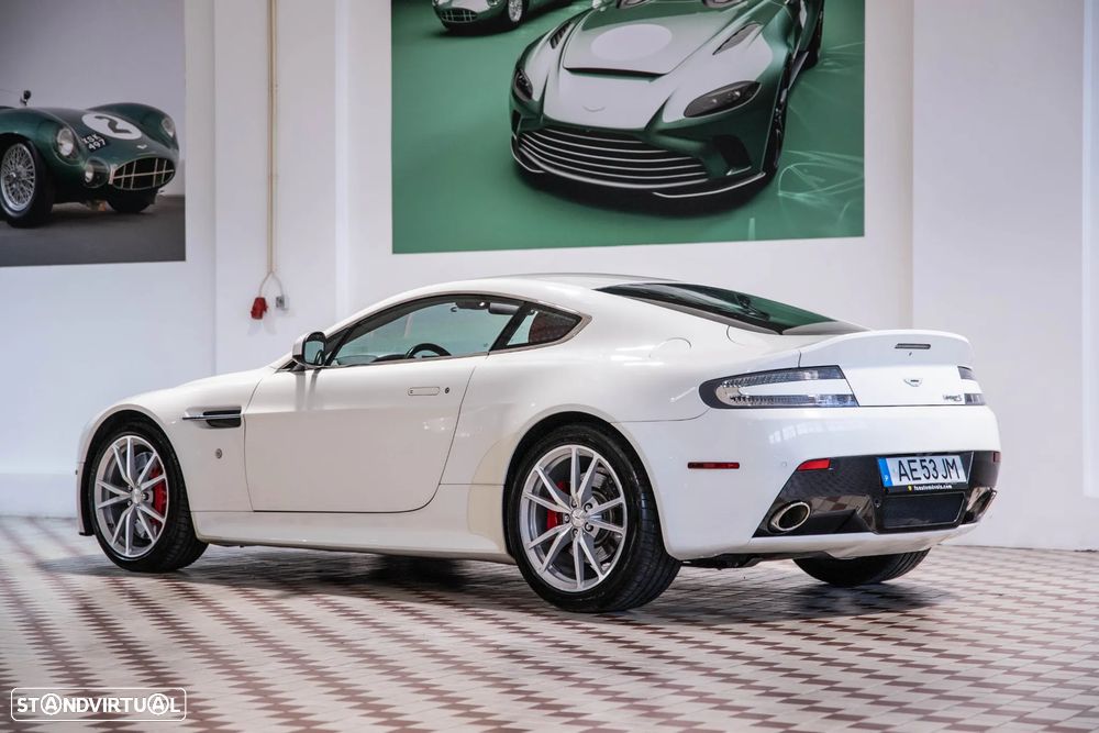 Aston Martin Vantage Coupe 2017 photo 3