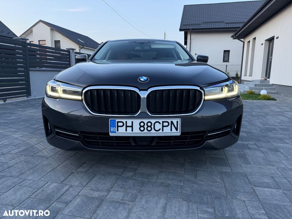 BMW Seria 5 530e Aut. Luxury Line - 9