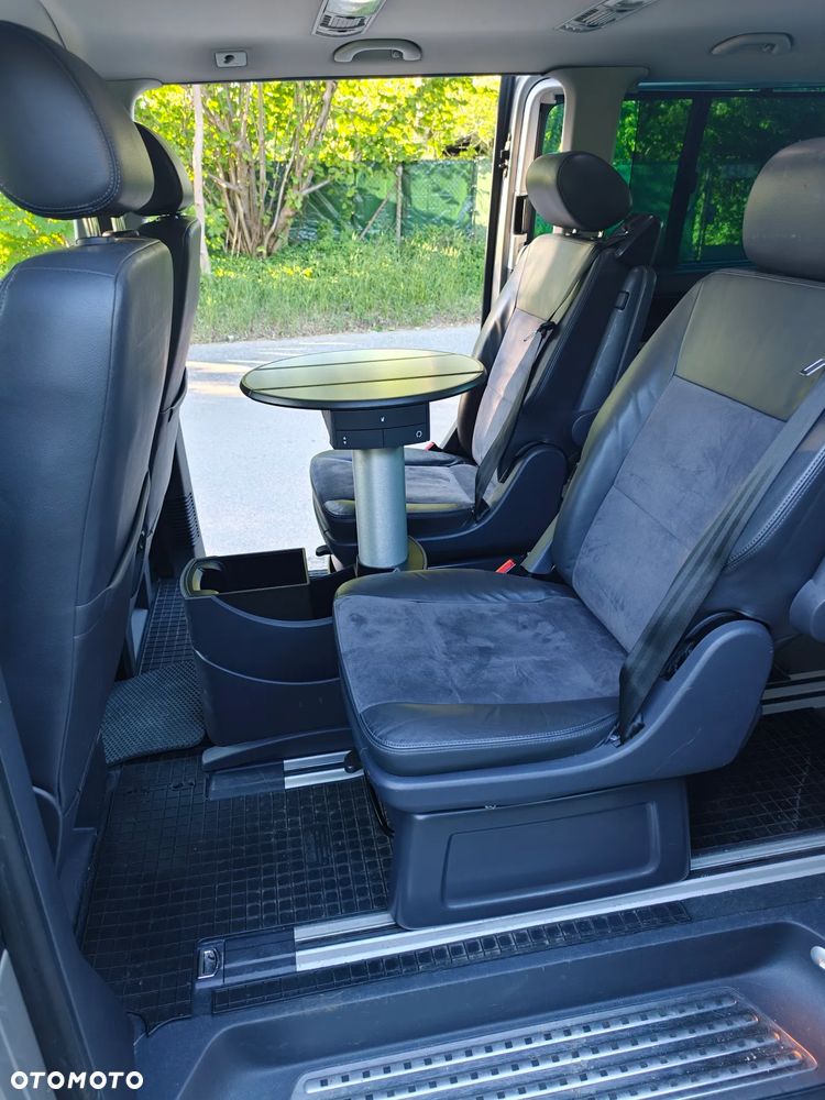 Volkswagen Multivan - 18