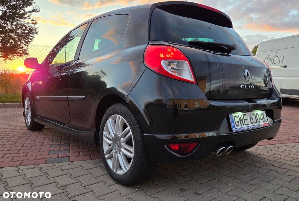 Renault Clio 1.6 16V GT - 6