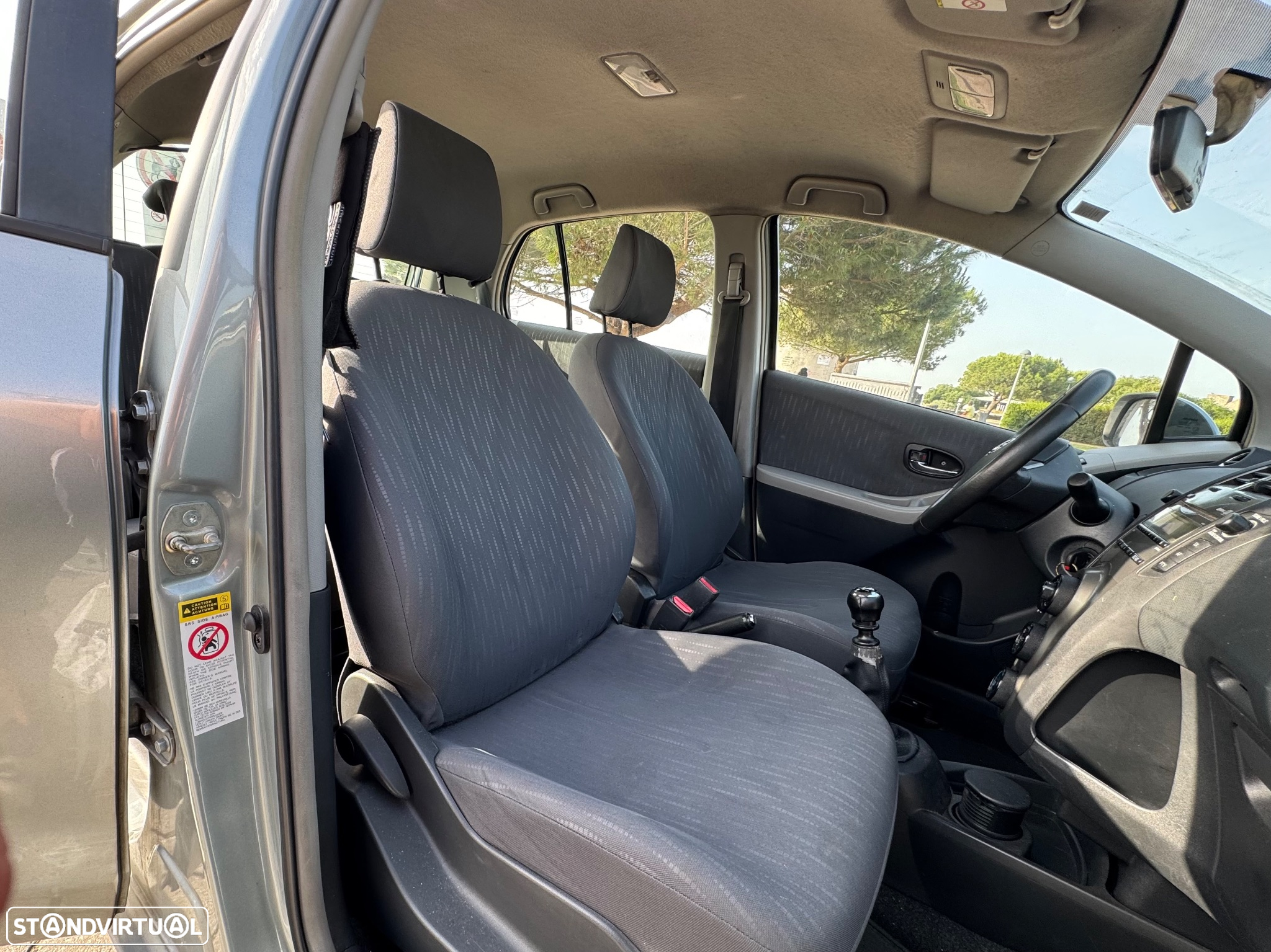 Toyota Yaris 1.4 D-4D Comfort - 9