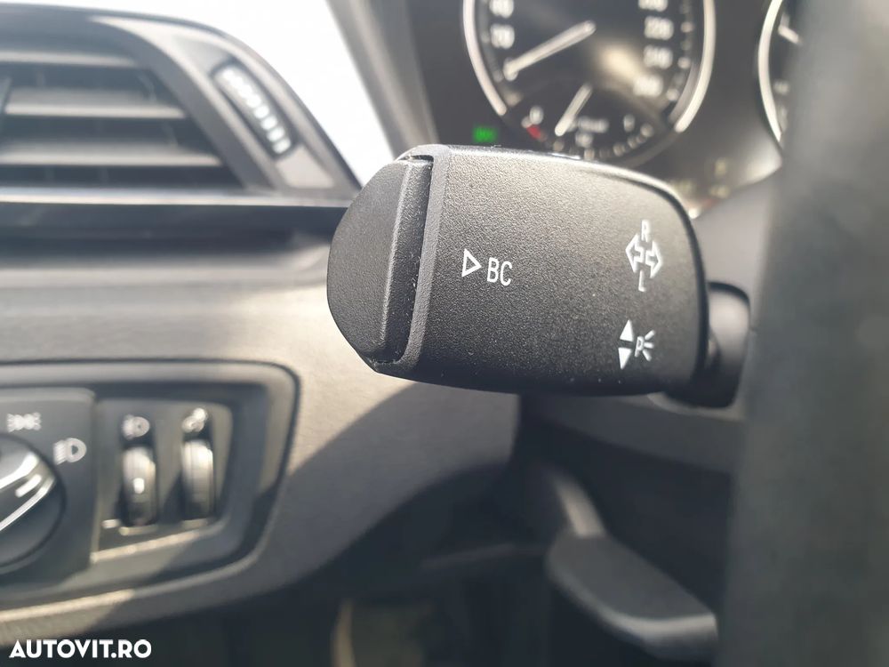 BMW X1 xDrive18d Aut. Advantage - 32