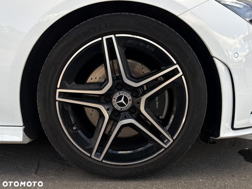 Mercedes-Benz CLA 200 7G-DCT AMG Line - 19