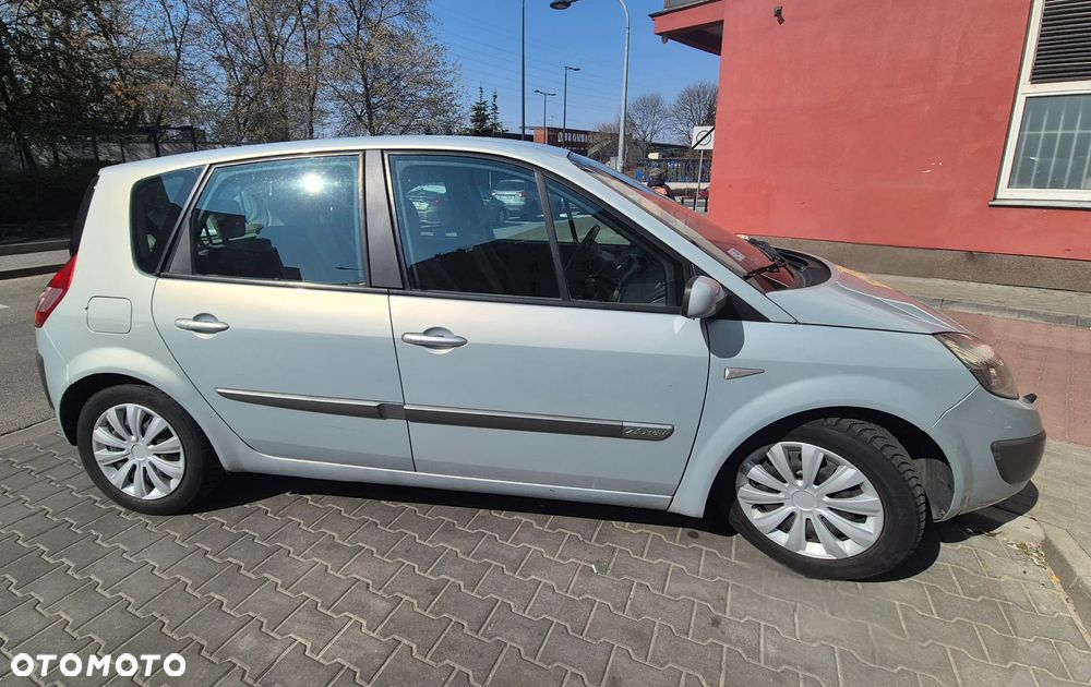 Renault Scenic 2.0 16V Privilege - 3