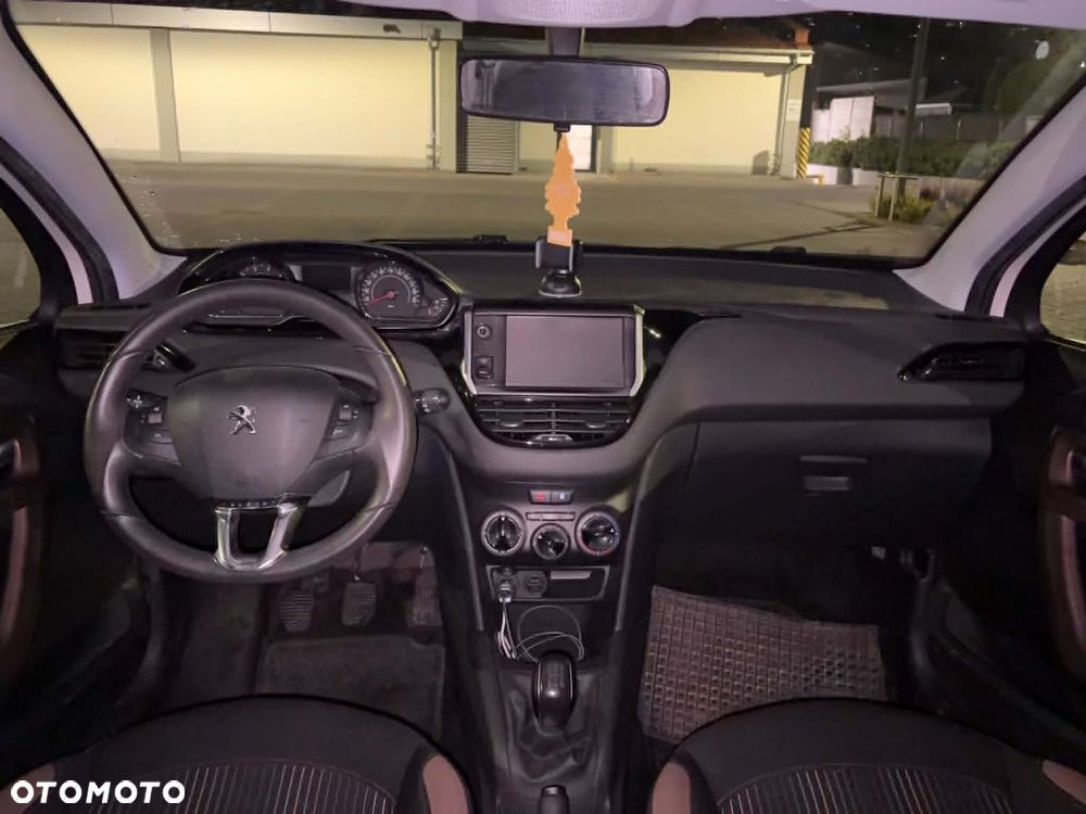 Peugeot 208 1.2 PureTech Active - 11