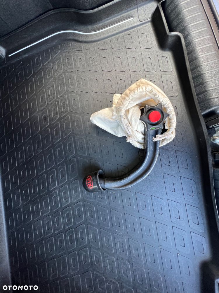 Kia Niro 1.6 GDI PHEV 2WD Vision - 21