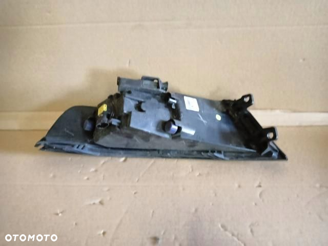 LEWY PRZEDNI HALOGEN SKODA FABIA III 3 6V 14- - 3