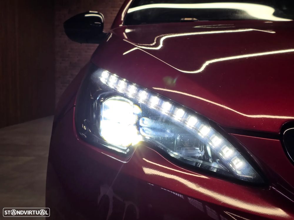 Peugeot 308 BlueHDi FAP 180 EAT8 Stop & Start GT - 38