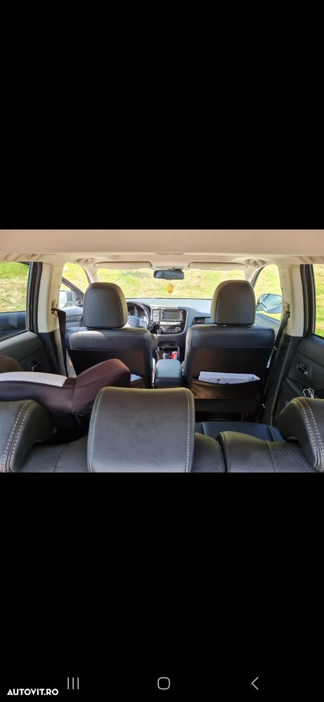 Mitsubishi Outlander - 14