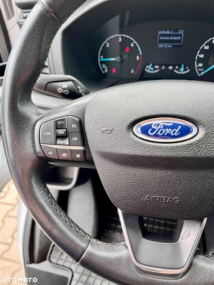 Ford Transit - 23