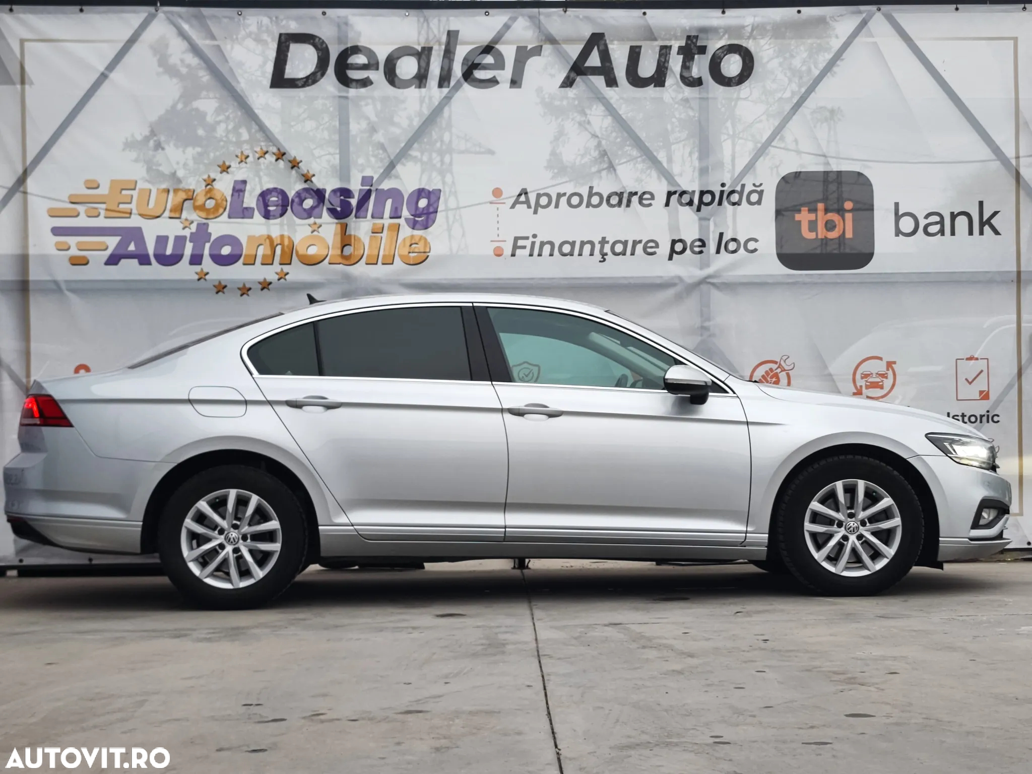 Volkswagen Passat - 4
