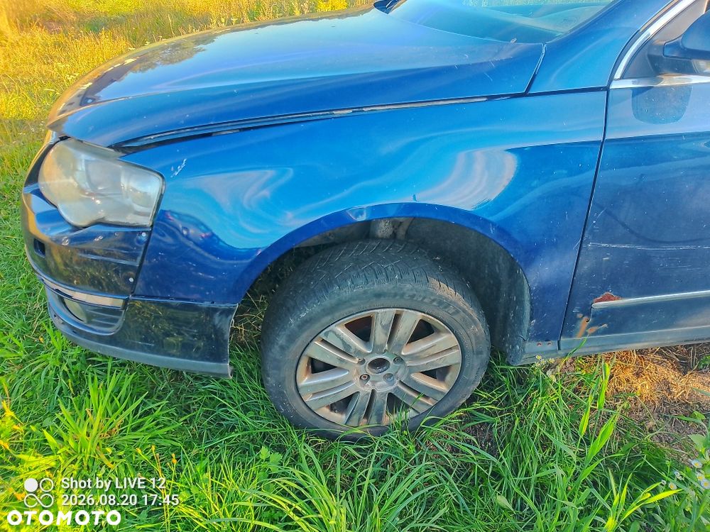 Volkswagen Passat - 4