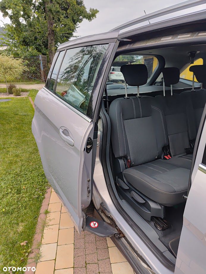 Ford Grand C-MAX - 3