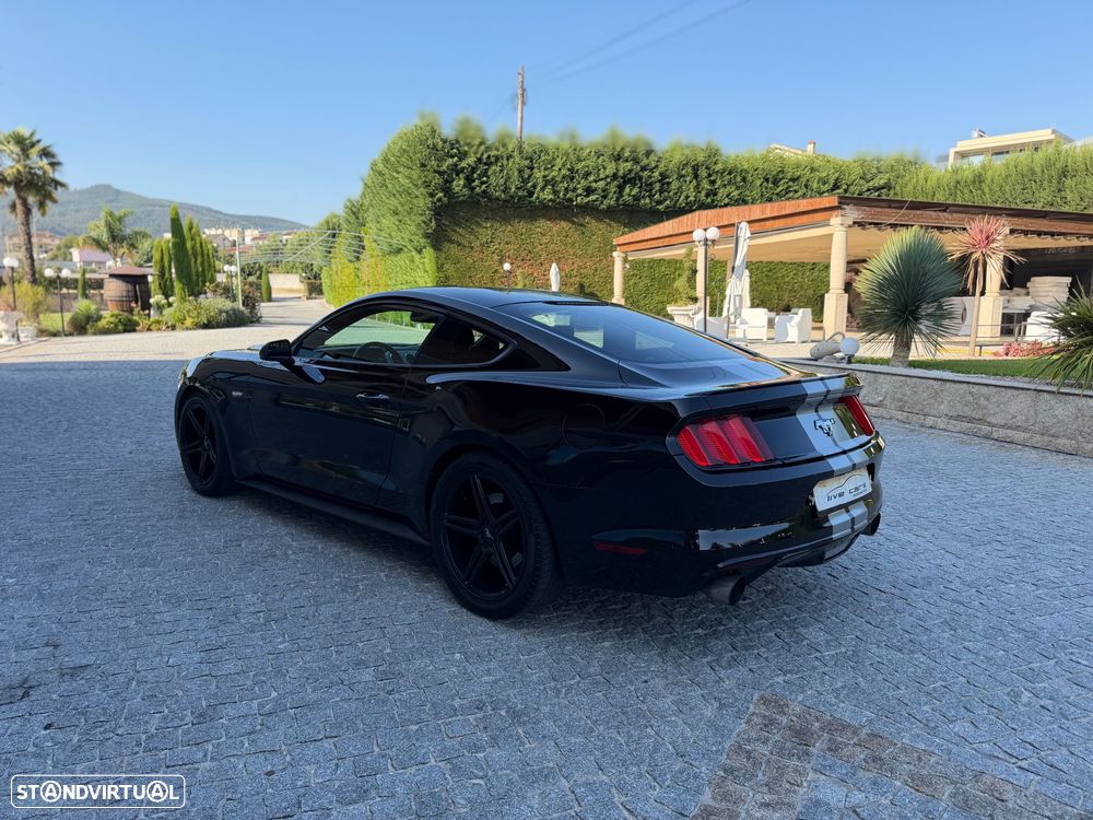 Ford Mustang 2.3 Eco Boost Aut. - 3