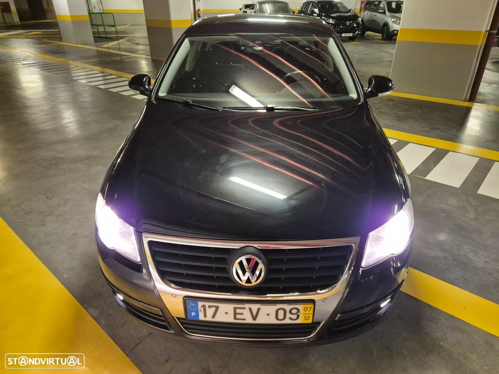 VW Passat 2.0 TDI Confortline - 6