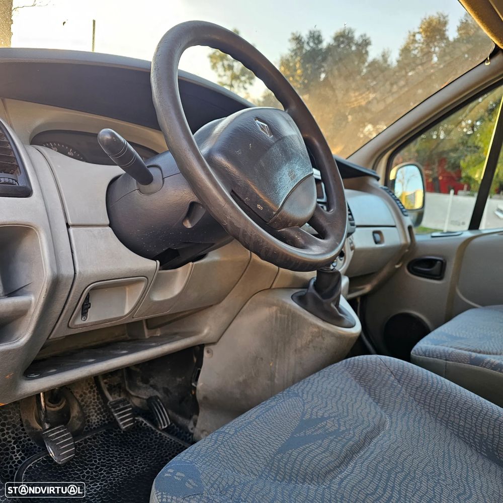 Renault Trafic - 28